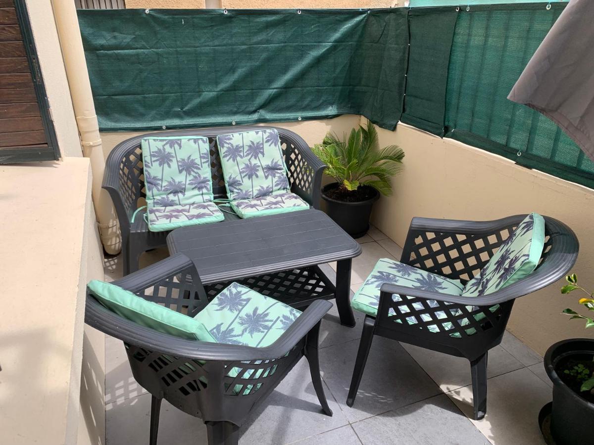 Grand Studio Tres Agreable Avec Bar, Cuisine Et Terrasse Cagnes-sur-Mer Exteriér fotografie
