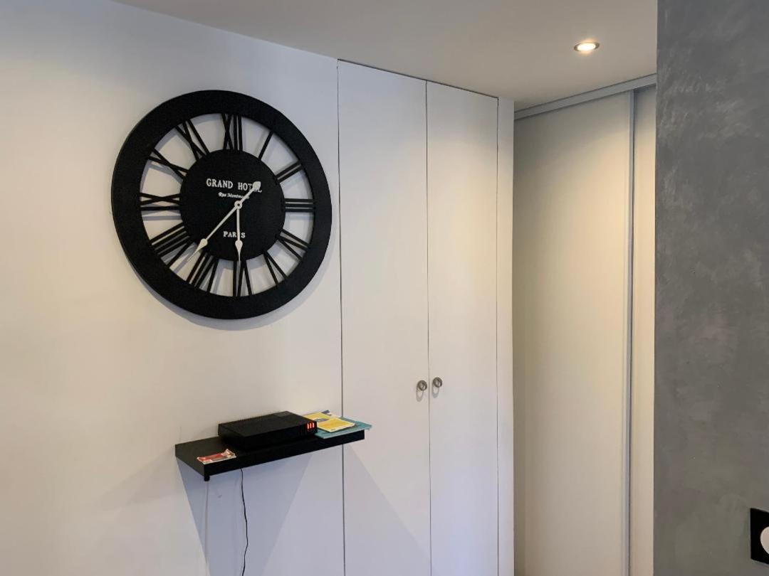 Grand Studio Tres Agreable Avec Bar, Cuisine Et Terrasse Cagnes-sur-Mer Exteriér fotografie